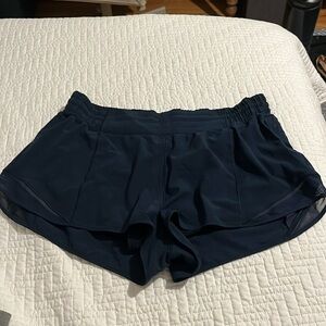 LULULEMON 2.5 hottie hot shorts high rise size 12 navy
